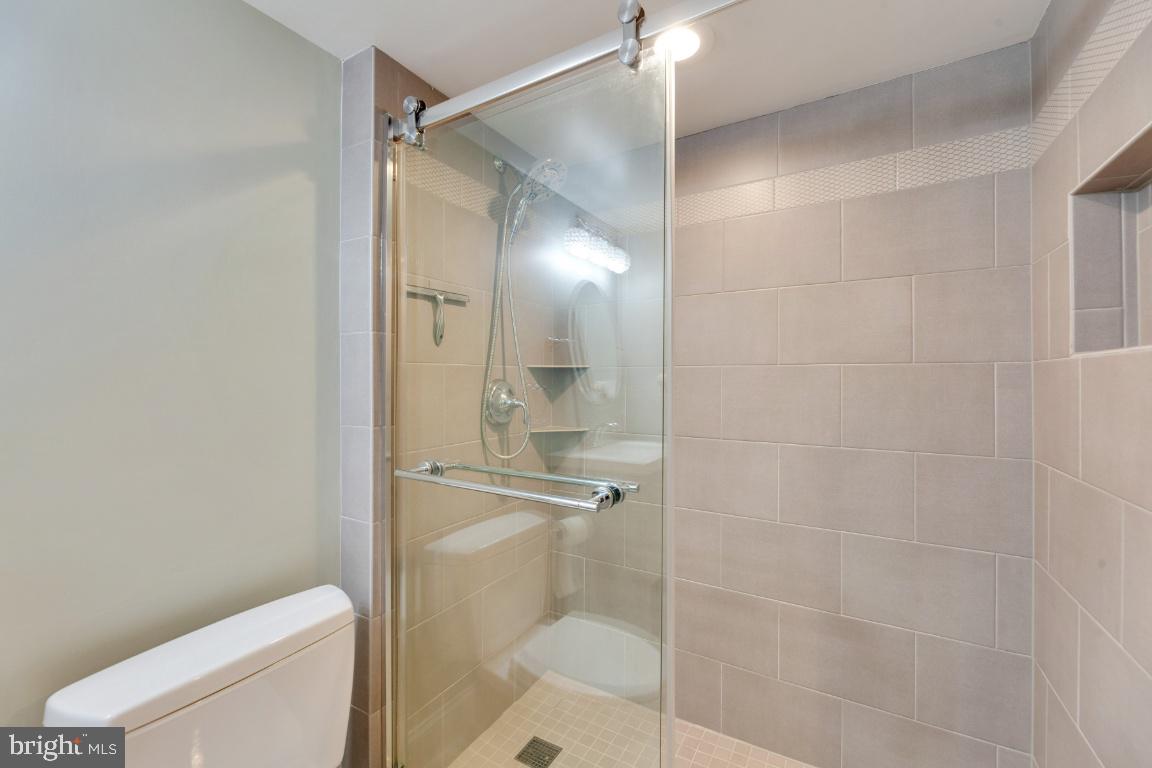 6924 Spur Road Springfield, VA 22153 - Photo 29 of 42