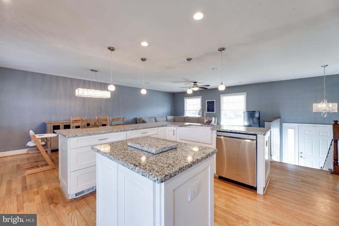 6924 Spur Road Springfield, VA 22153 - Photo 9 of 42