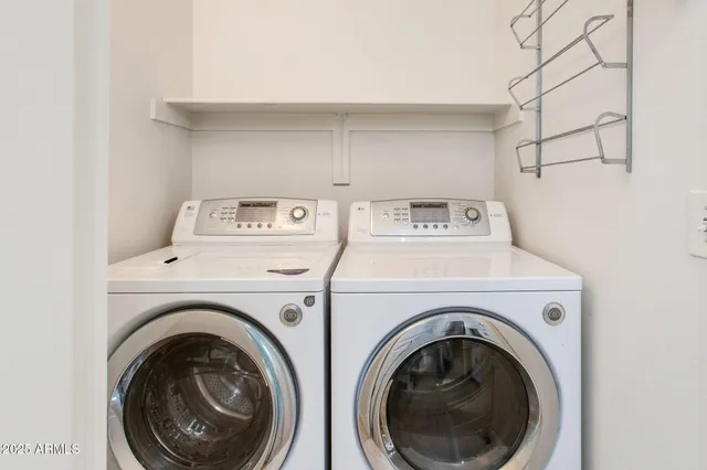 $1,800 | 1701 East Colter Street, Unit 218, Phoenix, AZ 85016