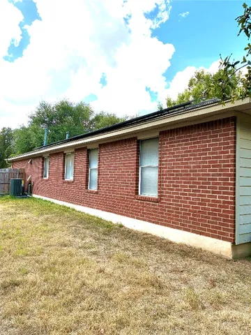 a view of entryway with a window