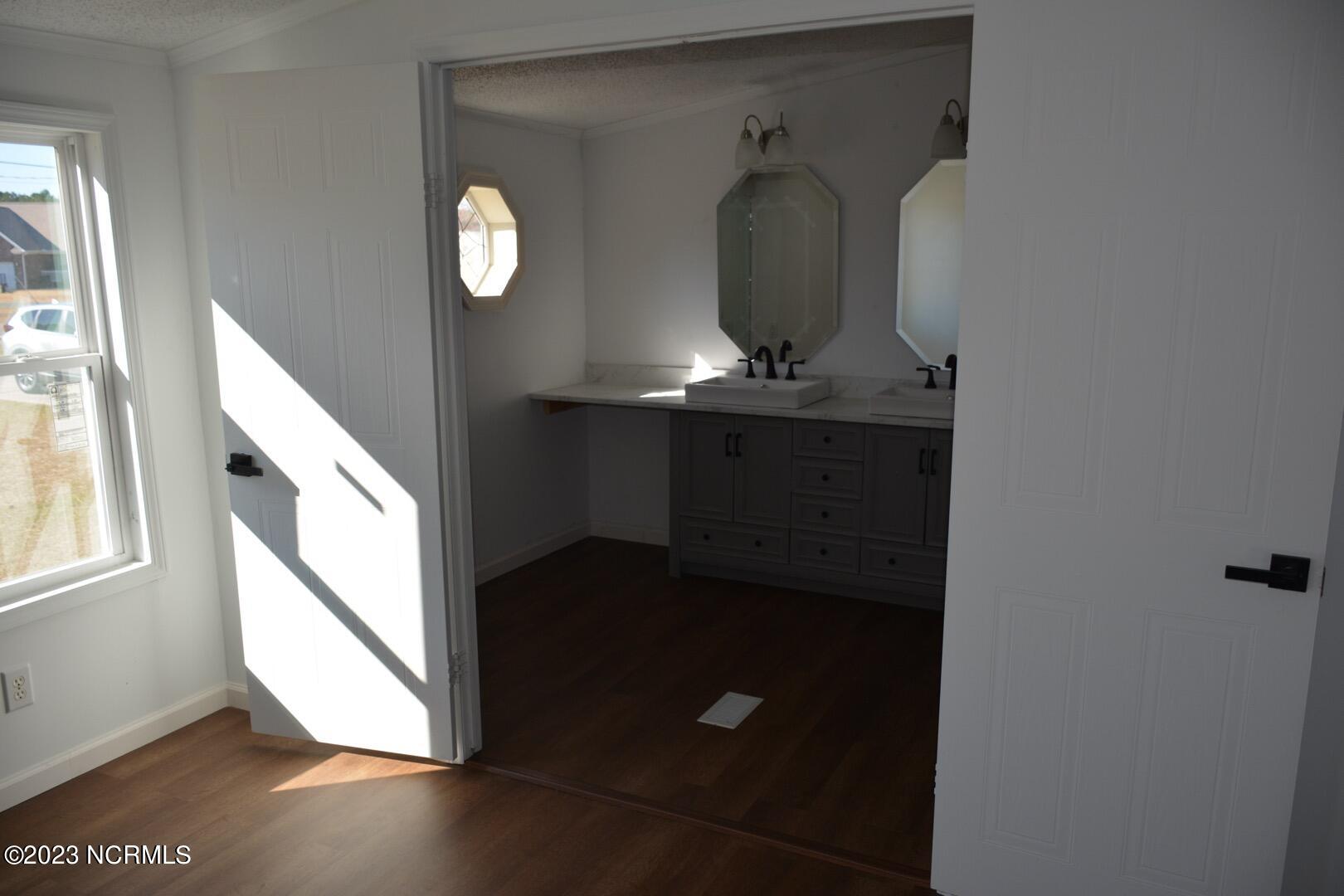 4709 Lobelia Road Vass, NC 28394 - Photo 11 of 30 Primary Bathroom