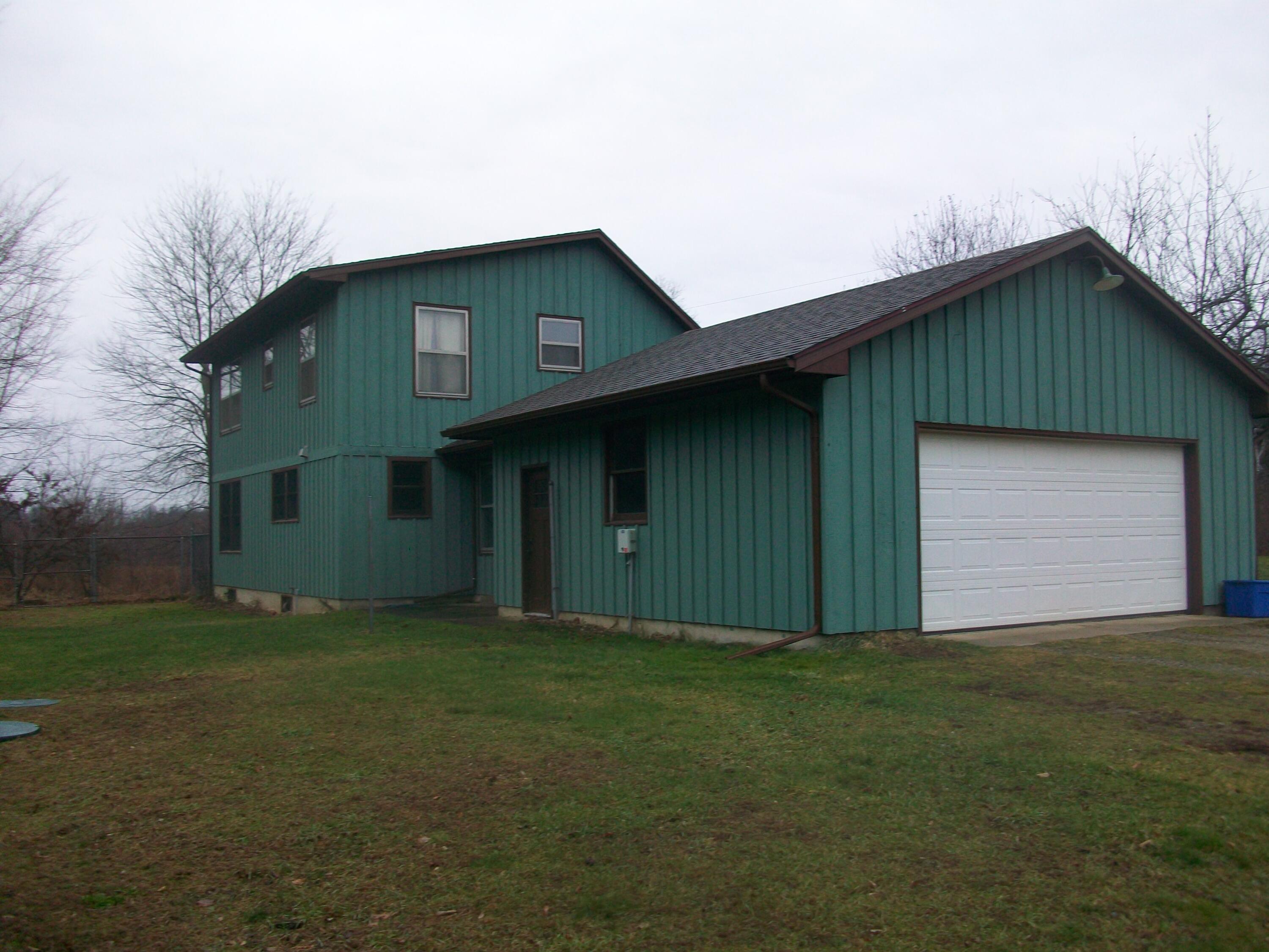 12995 Stuck Road Delton, MI 49046 - Photo 4 of 20 007