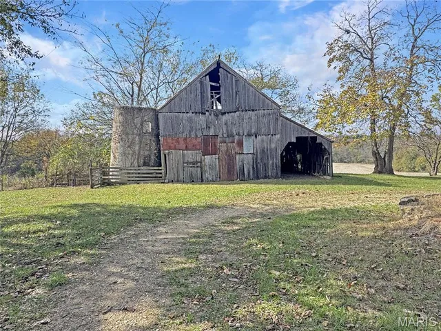 $799,000 | 1933 4 Mile Road, Washington, MO 63090