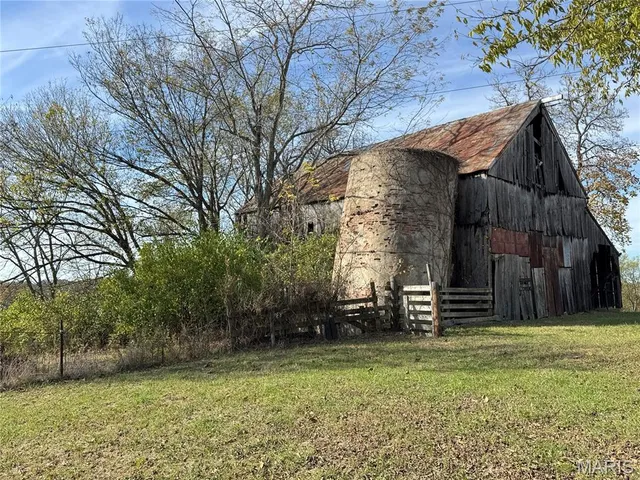 $799,000 | 1933 4 Mile Road, Washington, MO 63090