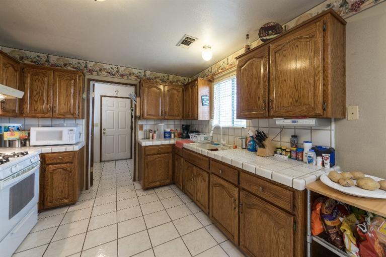 4663 Cove Road Reedley, CA 93654 - Photo 12 of 32 Gallery Image 12