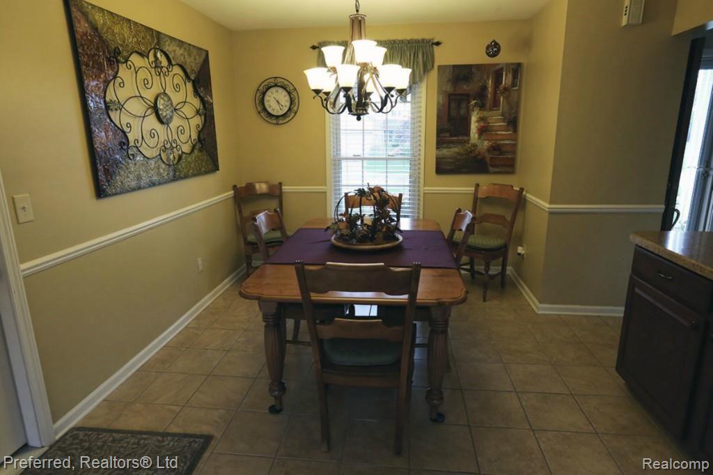 1266 Knightsbridge Road Canton, MI 48187 - Photo 10 of 22 Breakfast.jpg