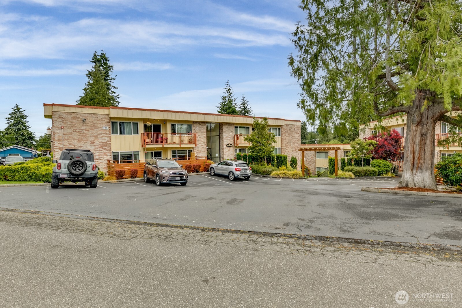 335 Heather Road, Unit 202 Everett, WA 98203 - Photo 6 of 31
