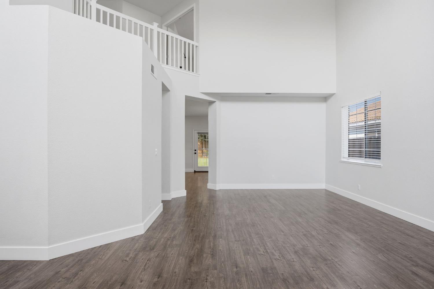 1123 Woodland Drive Turlock, CA 95382 - Photo 7 of 42 Gallery Image 7