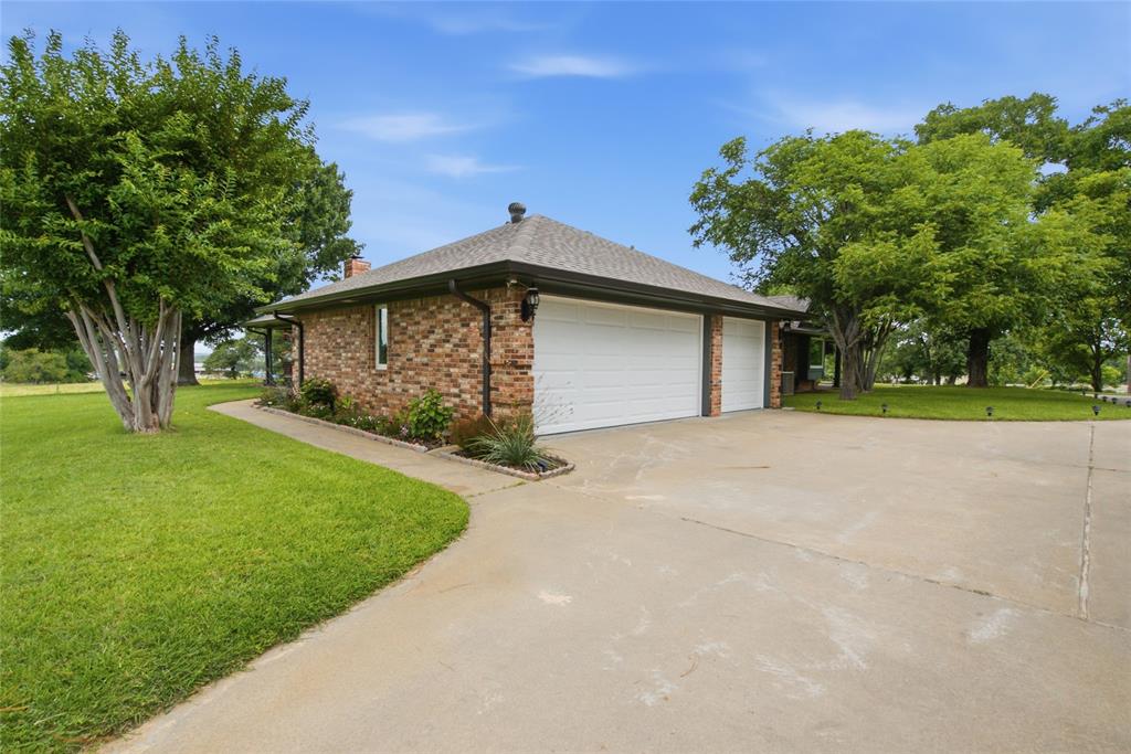 152 Fox Road Weatherford, TX 76088 - Photo 6 of 40
