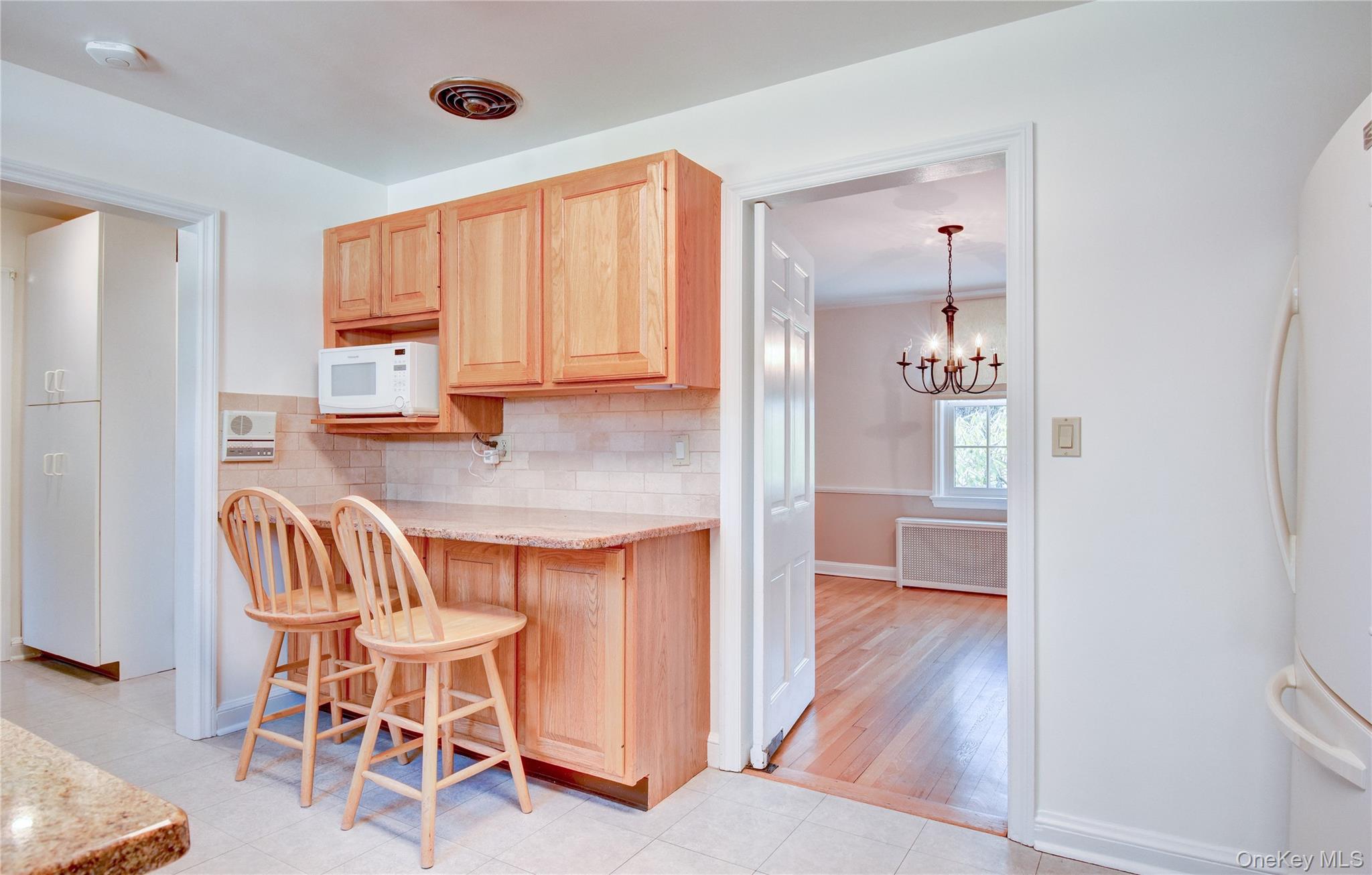 61 Kathwood Road White Plains, NY 10607 - Photo 11 of 47