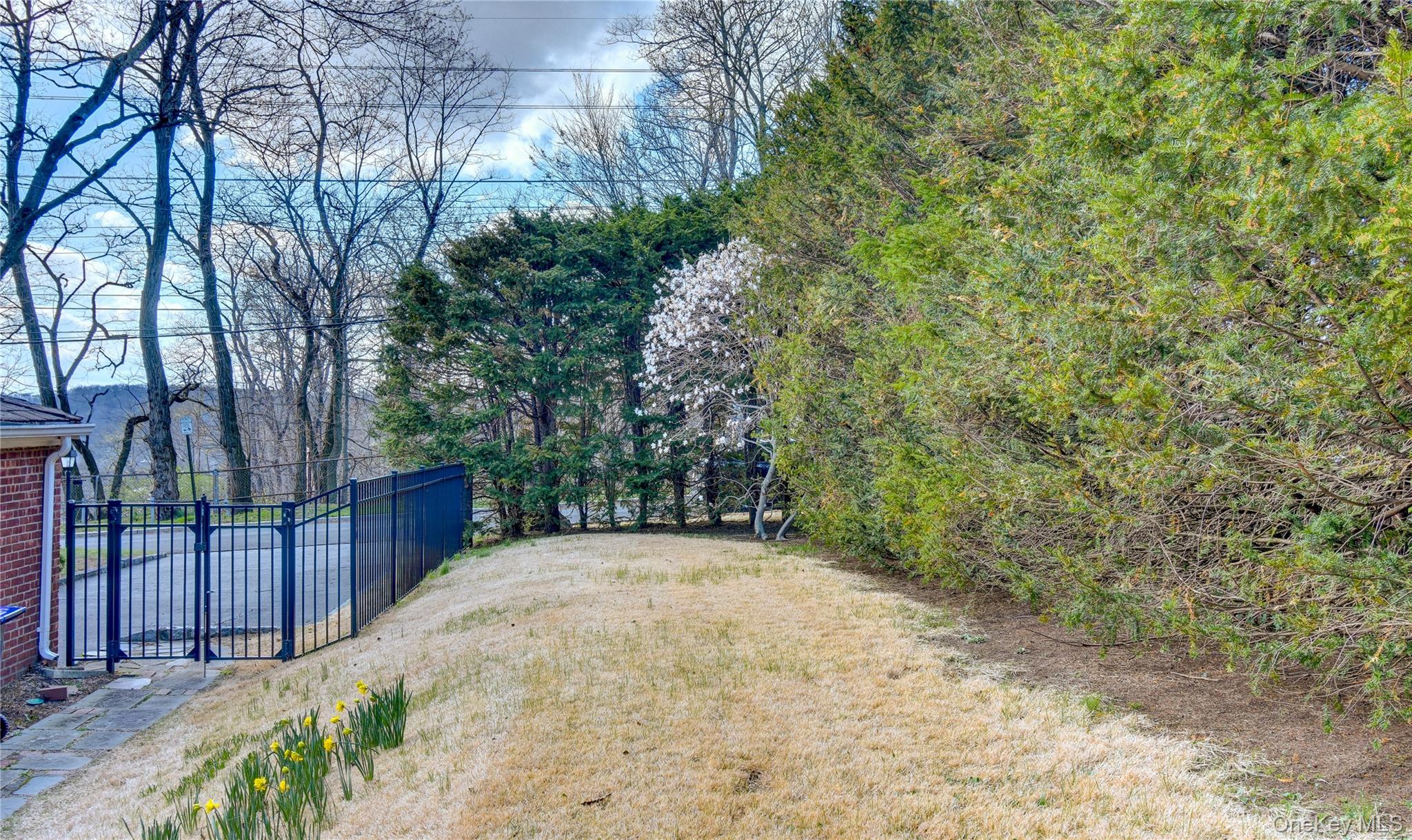 61 Kathwood Road White Plains, NY 10607 - Photo 41 of 47