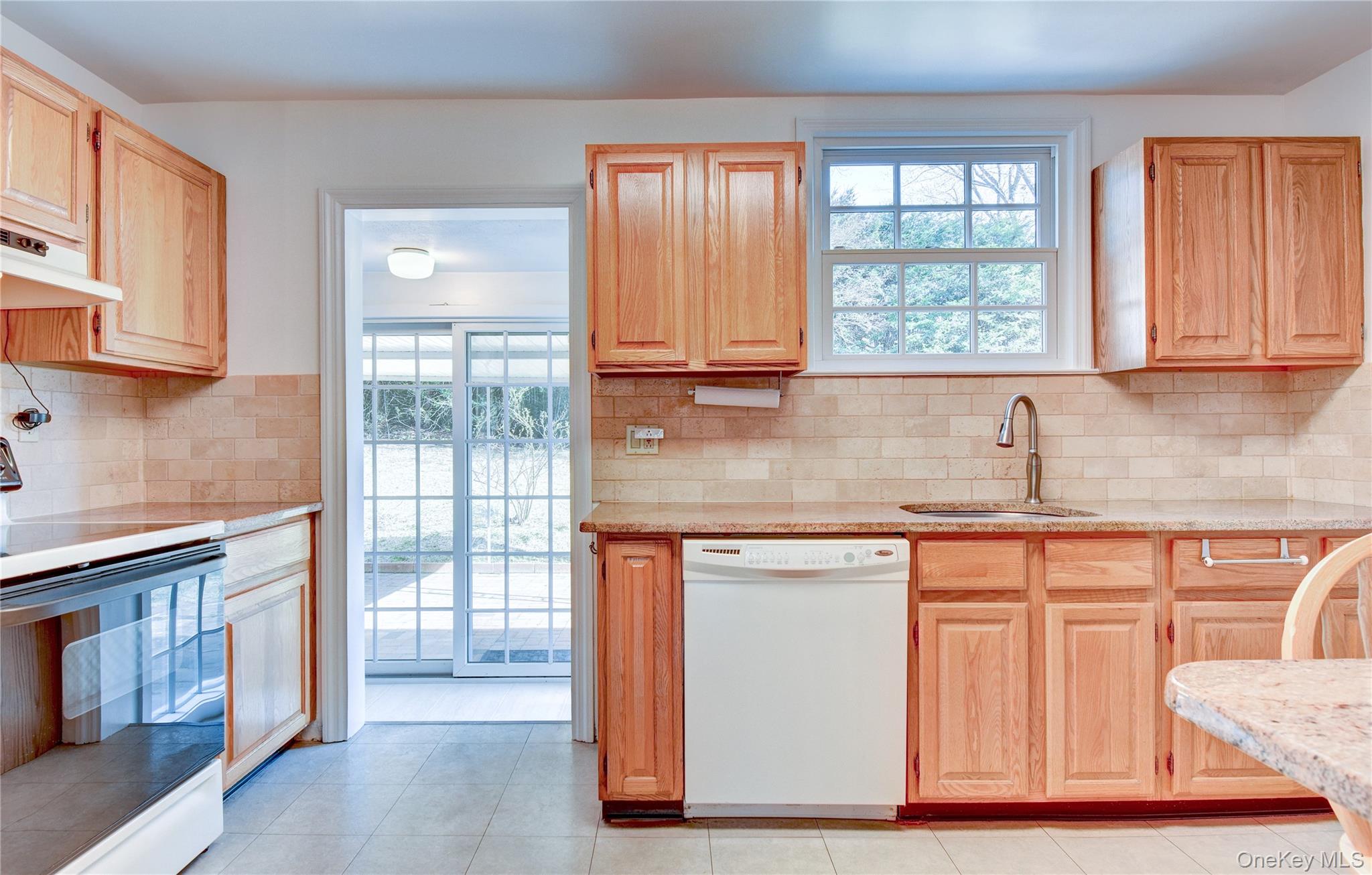 61 Kathwood Road White Plains, NY 10607 - Photo 10 of 47