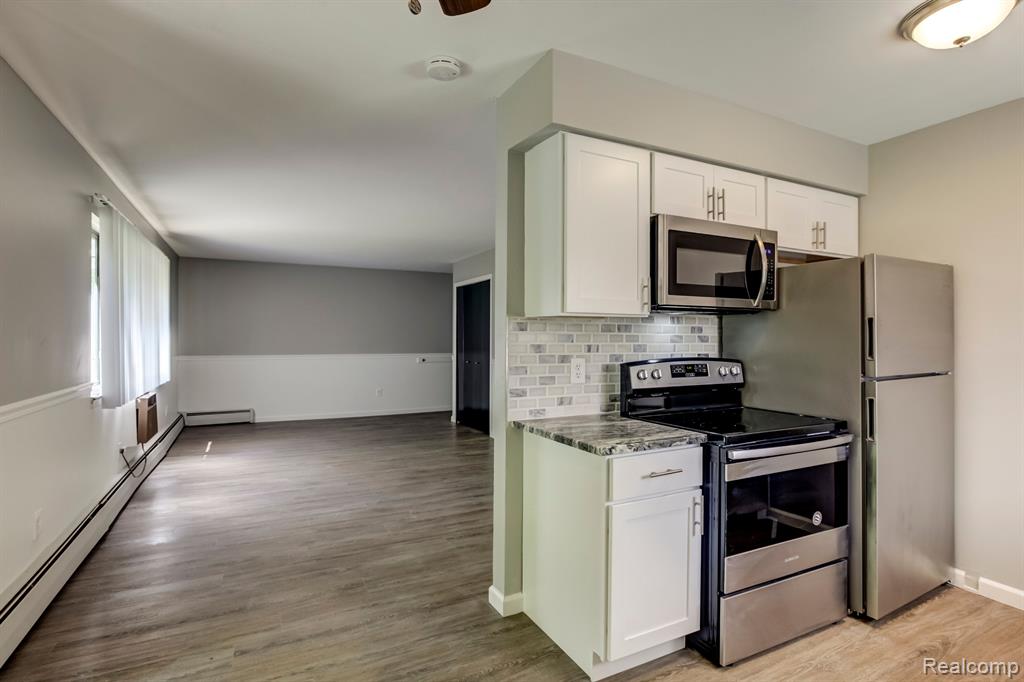 2175 Decker Road, Unit 49 Walled Lake, MI 48390 - Photo 6 of 19