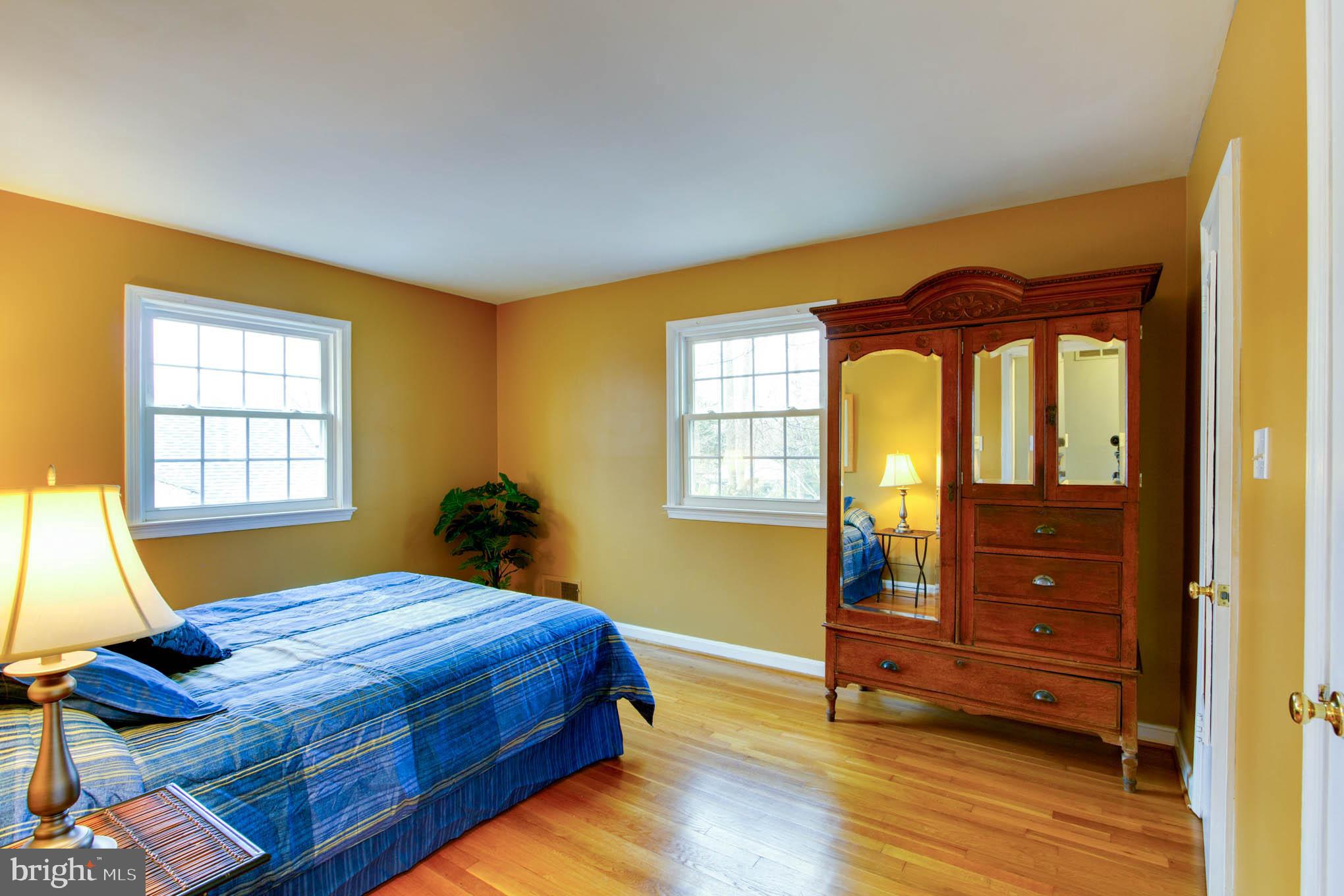 7309 Pinecastle Road Falls Church, VA 22043 - Photo 23 of 57 Primary bedroom with oak floors.