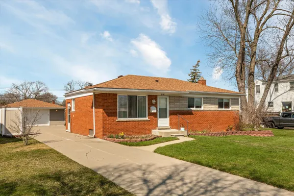 $225,000 | 27317 Welsh Drive, Warren, MI 48092