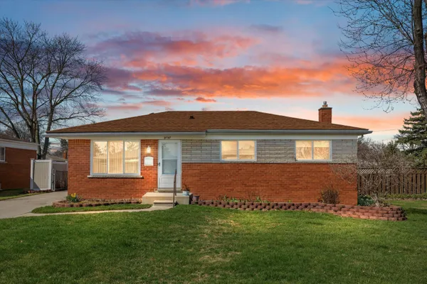 $225,000 | 27317 Welsh Drive, Warren, MI 48092