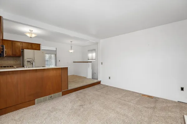 $225,000 | 27317 Welsh Drive, Warren, MI 48092