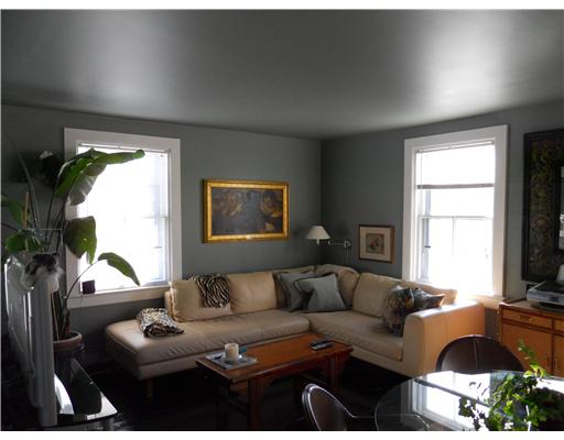 135 Spring Street, Unit 4 Newport, RI 02840 - Photo 3 of 12 Living Room.