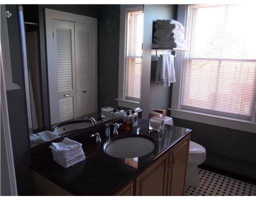 135 Spring Street, Unit 4 Newport, RI 02840 - Photo 6 of 12 Bathroom.