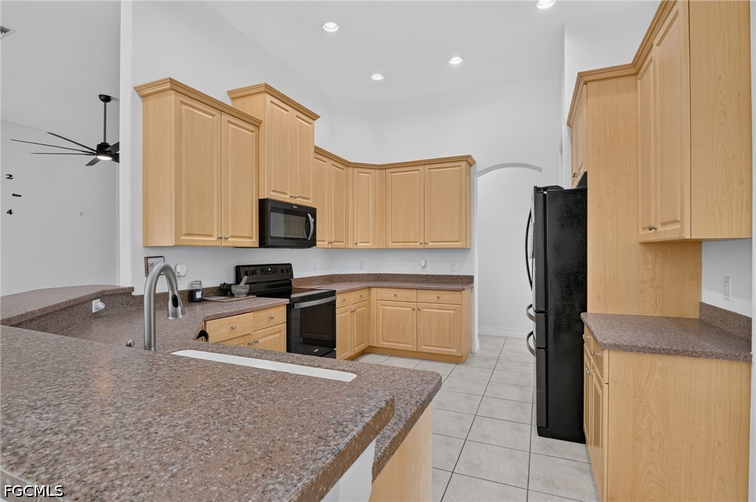 1012 Southwest 39th Terrace Cape Coral, FL 33914 - Photo 8 of 52 Gallery Image 8