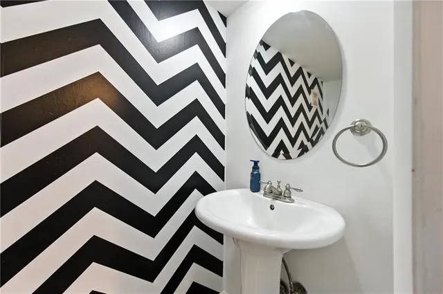 $205,000 | 3301 Henderson Mill Road, Unit AA3, Atlanta, GA 30341