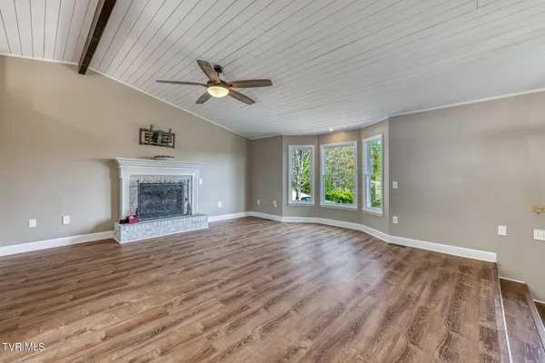 $429,000 | 4127 Grey Fox Drive, Kingsport, TN 37664