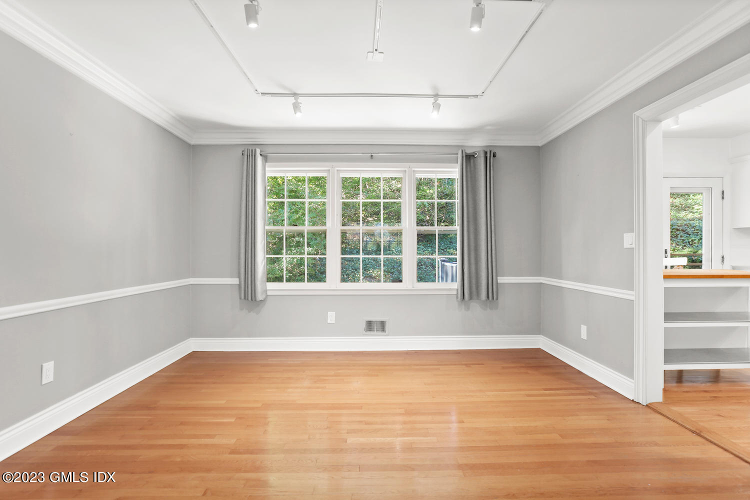 6 Pintail Lane Greenwich, CT 06830 - Photo 11 of 41 a view of an empty room with a window