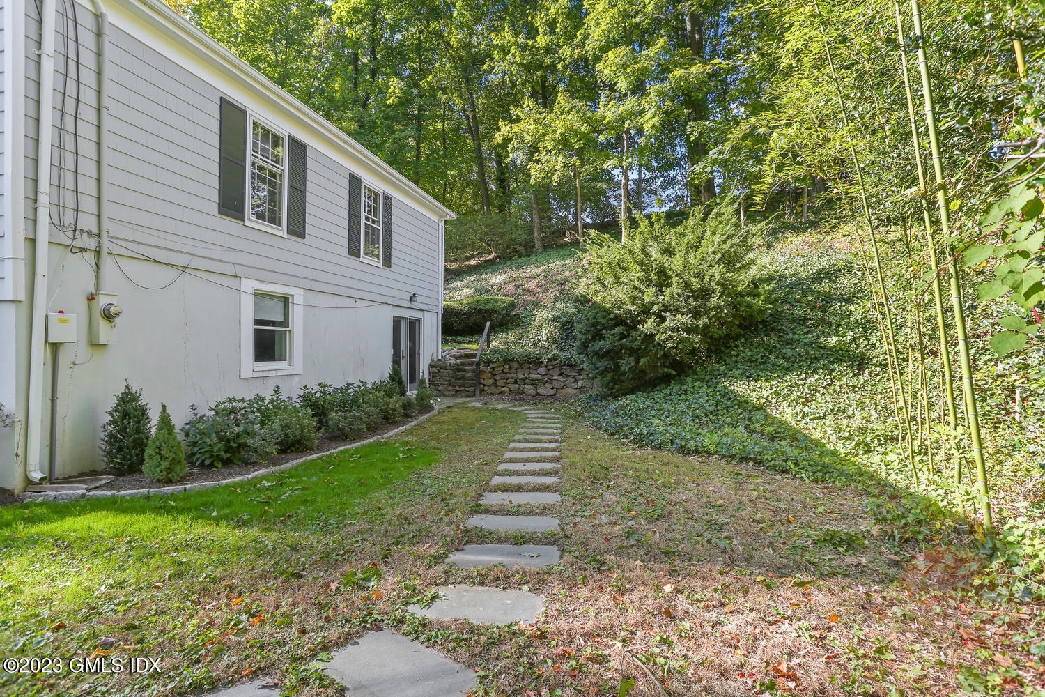 6 Pintail Lane Greenwich, CT 06830 - Photo 37 of 41 a house with garden
