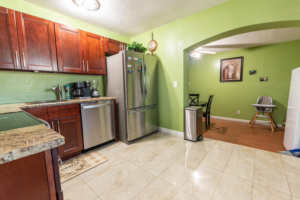 5912 Banana Road Royal Palm Estates, FL 33413 - Photo 12 of 23 DSC_0065-HDR