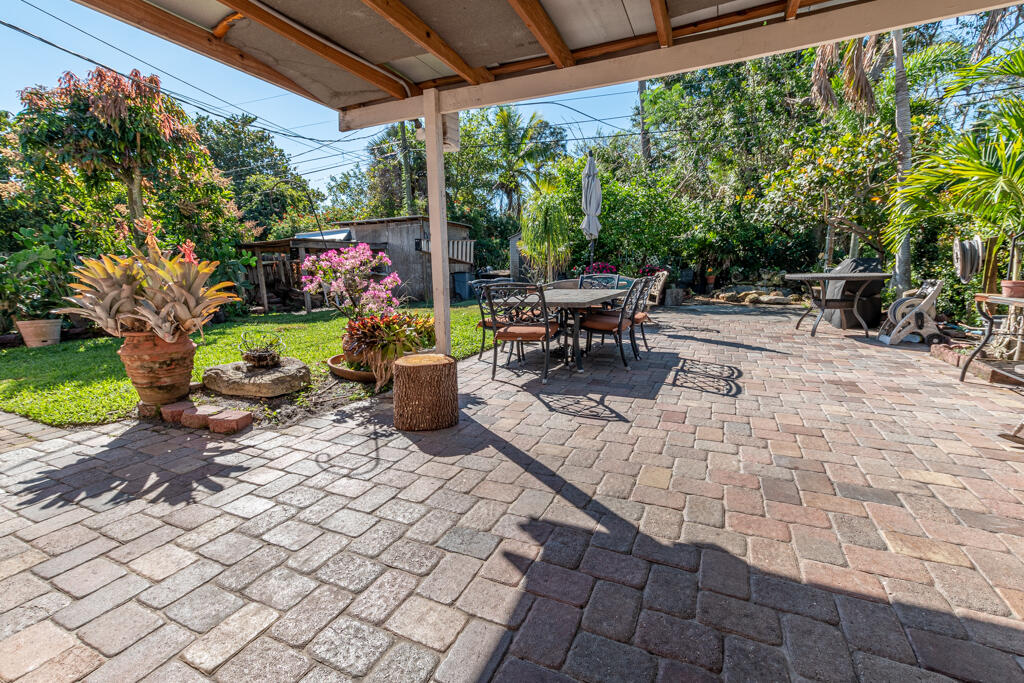 5912 Banana Road Royal Palm Estates, FL 33413 - Photo 15 of 23 DSC_0089-HDR
