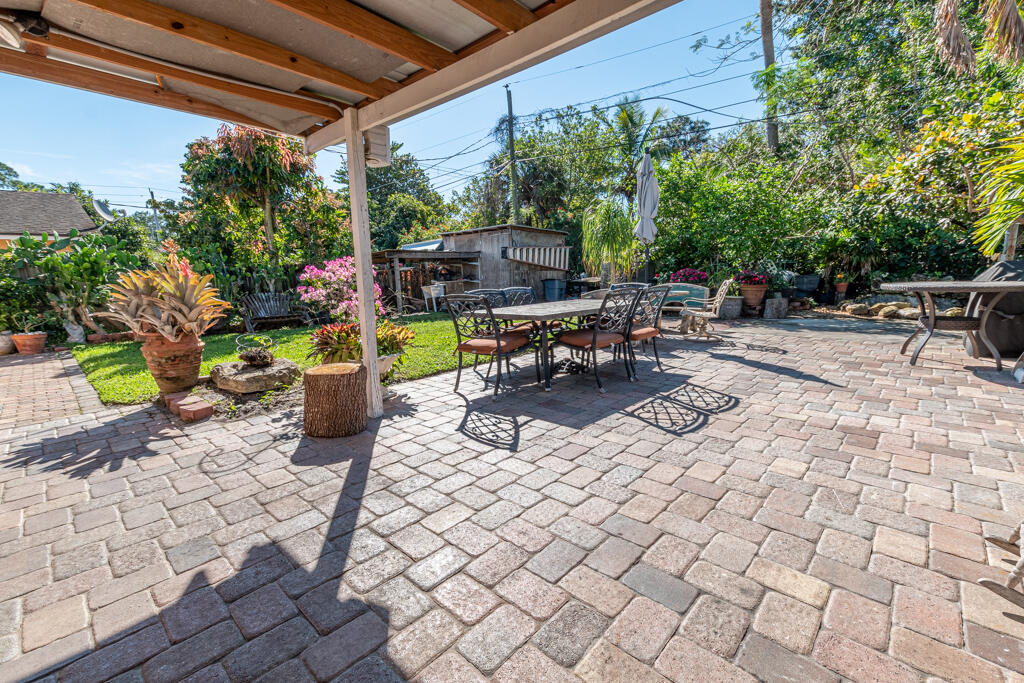 5912 Banana Road Royal Palm Estates, FL 33413 - Photo 3 of 23 DSC_0086-HDR