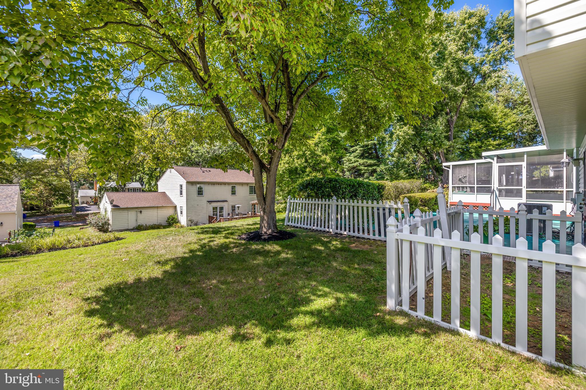 4906 Ten Mills Road Columbia, MD 21044 - Photo 47 of 54 Back yard