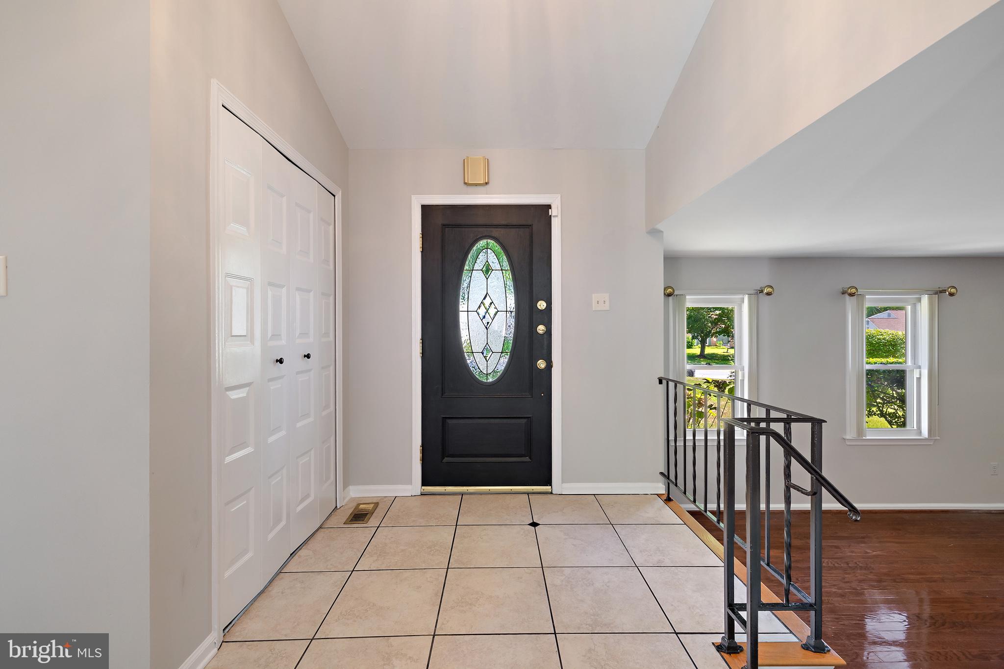 4906 Ten Mills Road Columbia, MD 21044 - Photo 7 of 54 Welcome Home!