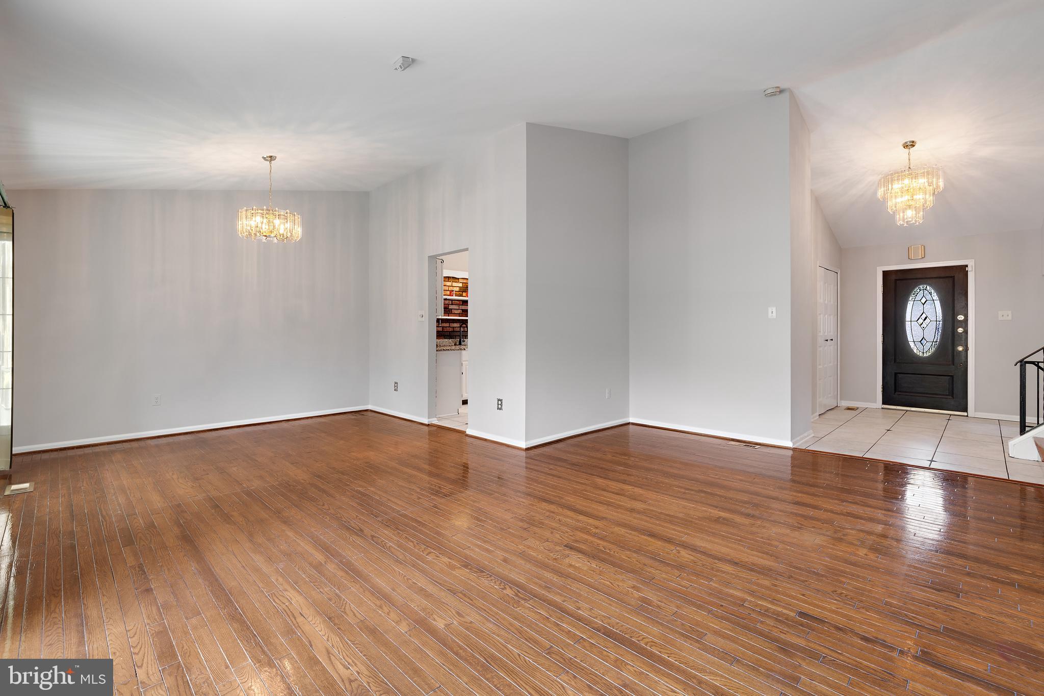 4906 Ten Mills Road Columbia, MD 21044 - Photo 10 of 54 Plenty of space in the combined living and dining