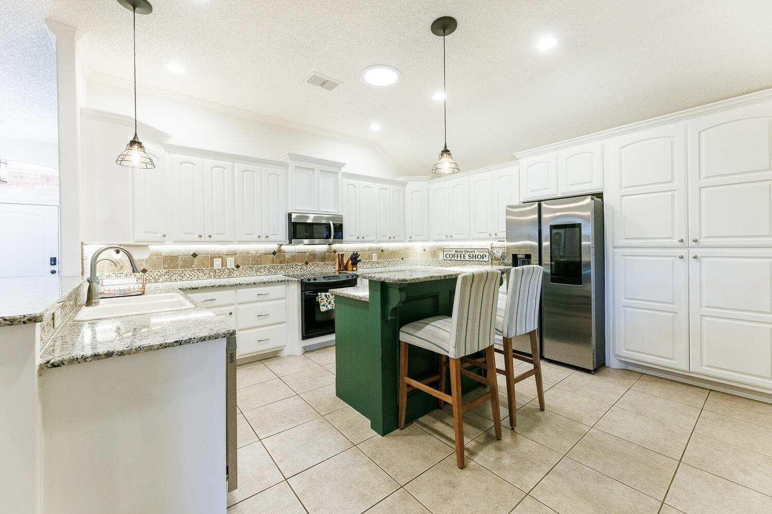 3012 109th Street Lubbock, TX 79423 - Photo 15 of 60 Kitchen