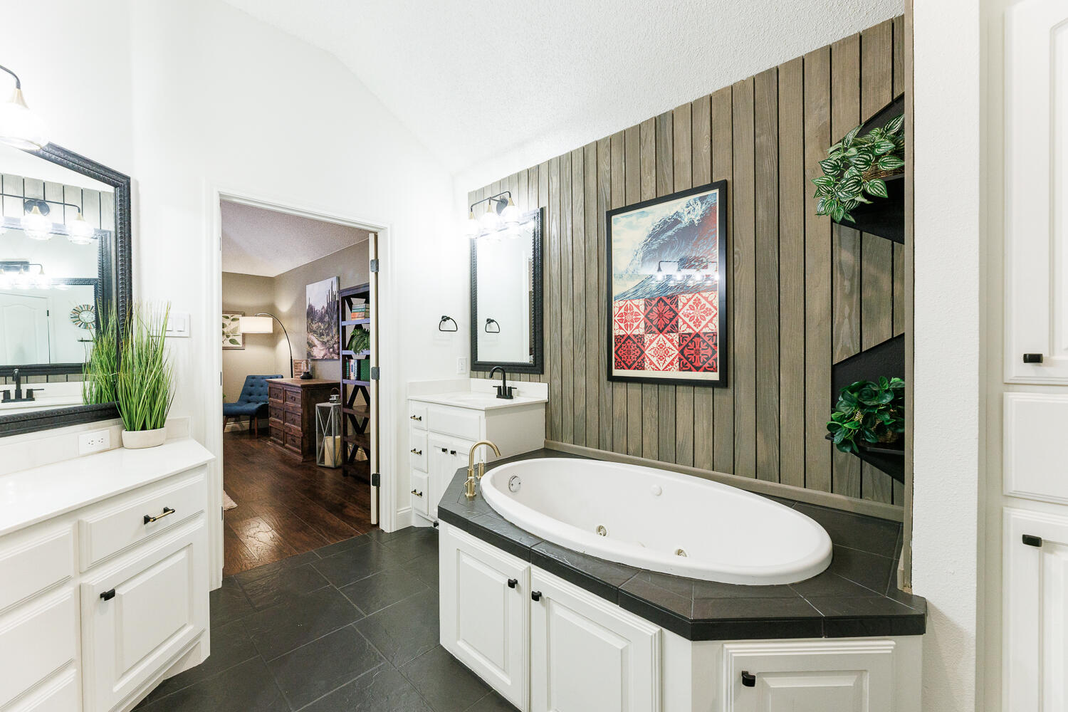 3012 109th Street Lubbock, TX 79423 - Photo 27 of 60 Primary Bathroom