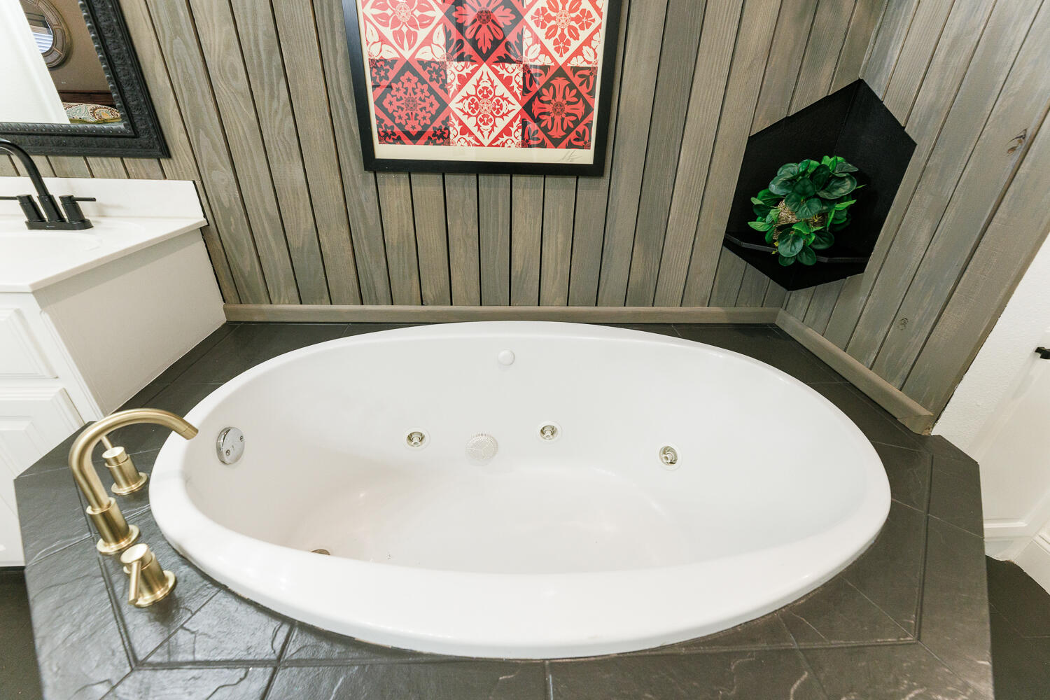 3012 109th Street Lubbock, TX 79423 - Photo 28 of 60 Primary Bathroom