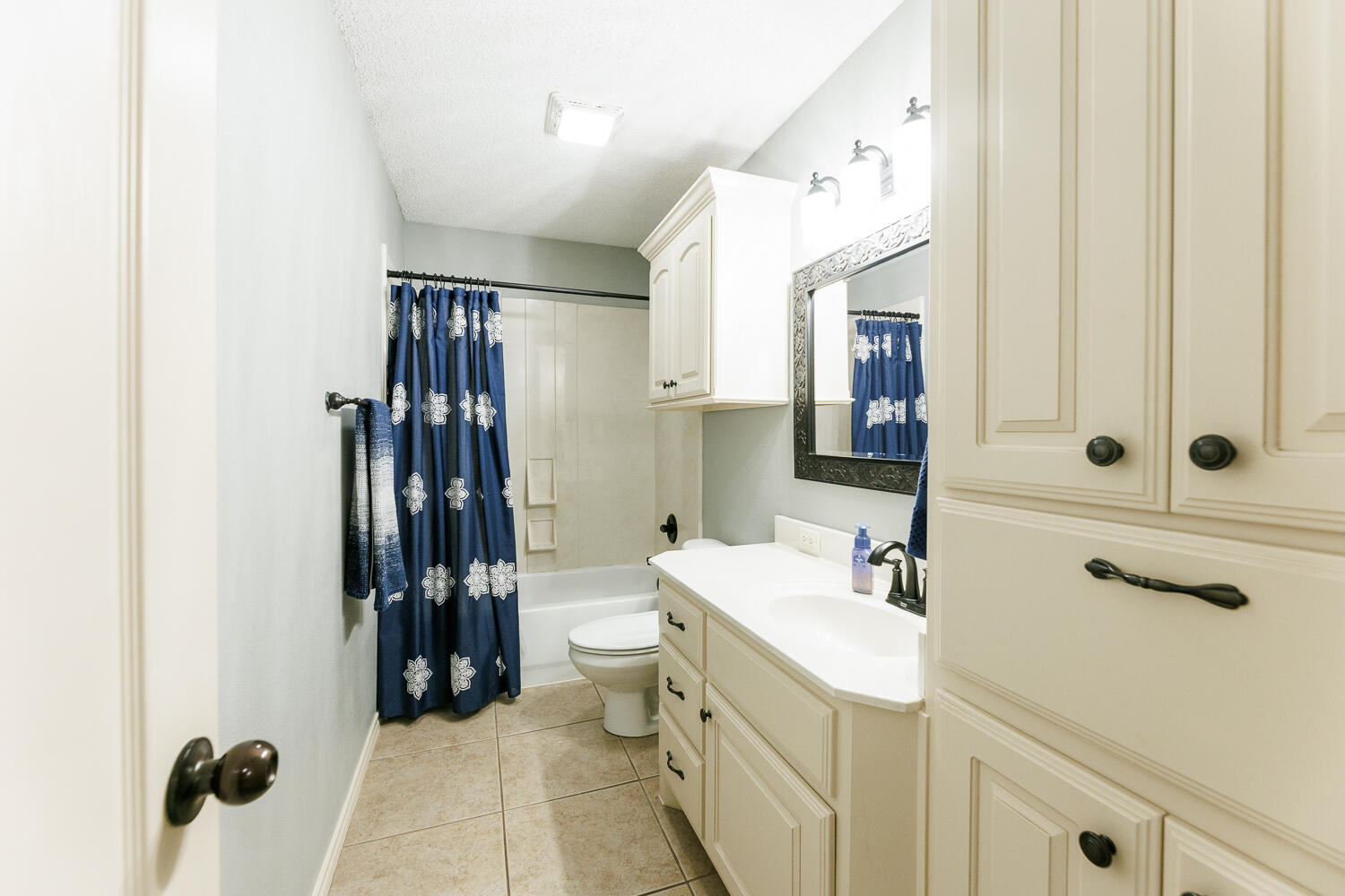 3012 109th Street Lubbock, TX 79423 - Photo 38 of 60 Second Bathroom