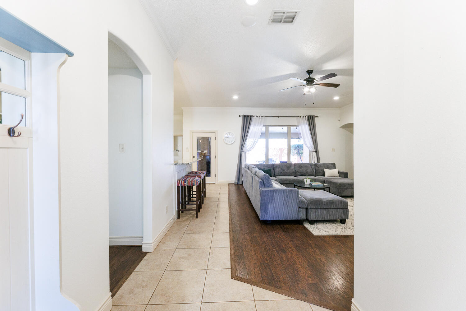 3012 109th Street Lubbock, TX 79423 - Photo 4 of 60 Living Area