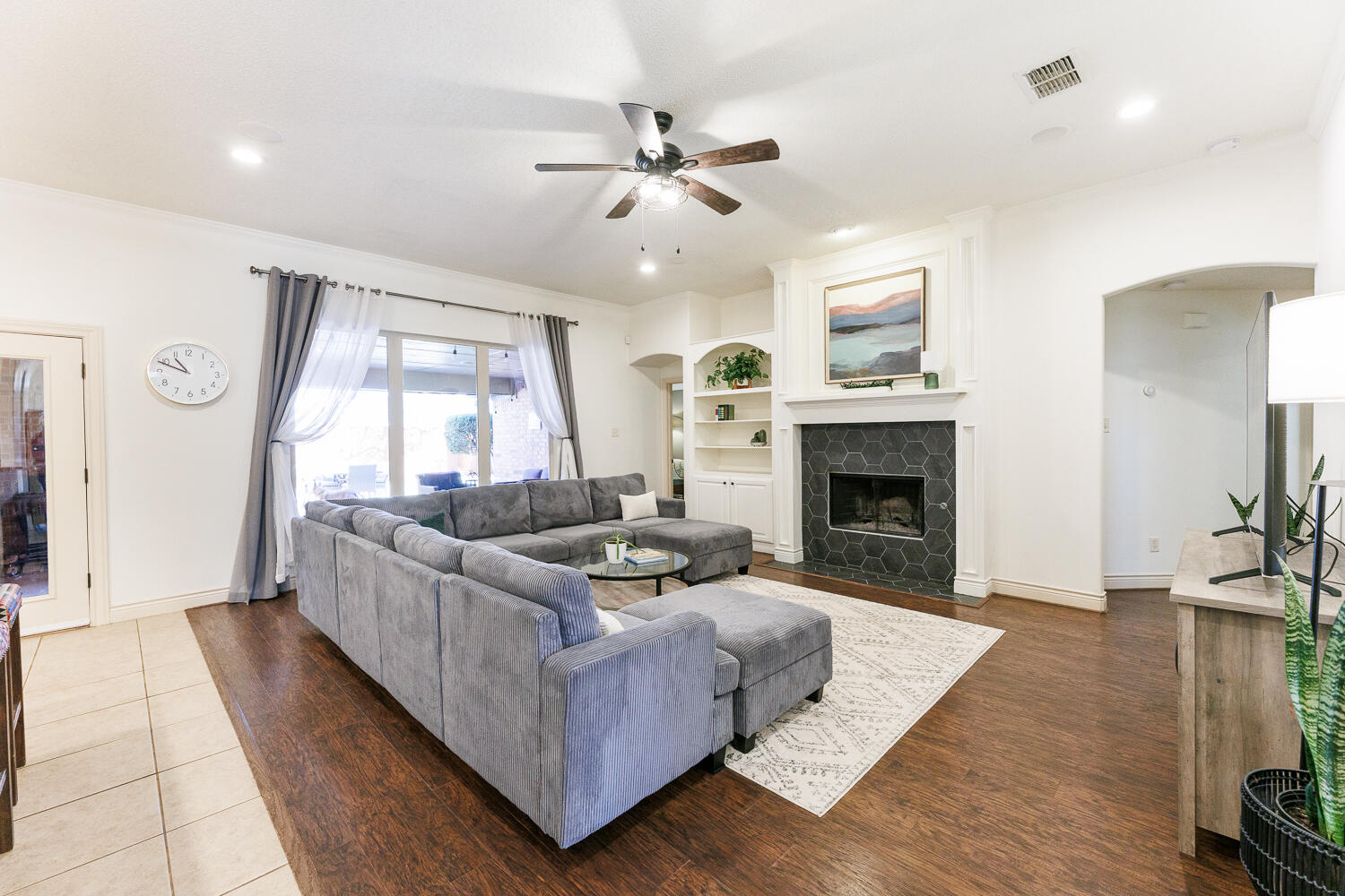 3012 109th Street Lubbock, TX 79423 - Photo 5 of 60 Living Area