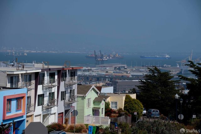 $1,350,000 | 569 Peralta Avenue, San Francisco, CA 94110