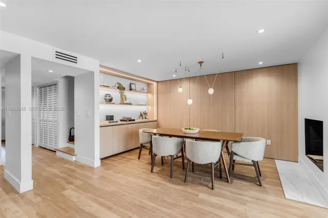 $925,000 | 6611 Southwest 72nd Street, Unit 38, South Miami, FL 33143