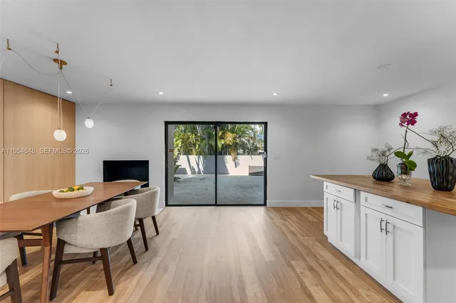 $925,000 | 6611 Southwest 72nd Street, Unit 38, South Miami, FL 33143