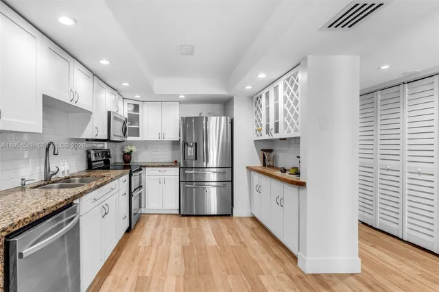 $925,000 | 6611 Southwest 72nd Street, Unit 38, South Miami, FL 33143