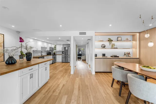 $925,000 | 6611 Southwest 72nd Street, Unit 38, South Miami, FL 33143