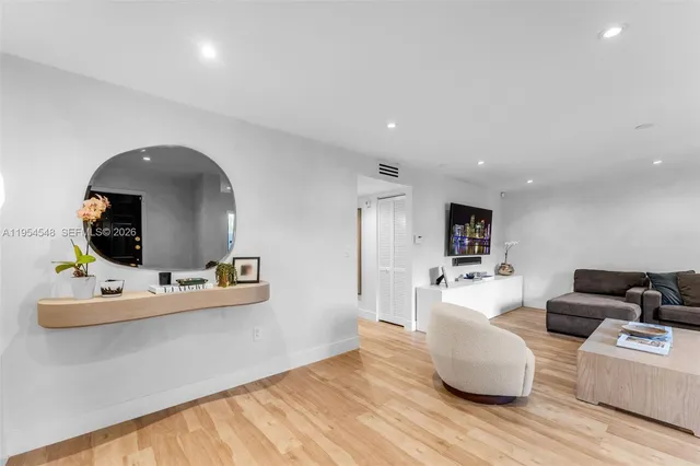 $925,000 | 6611 Southwest 72nd Street, Unit 38, South Miami, FL 33143