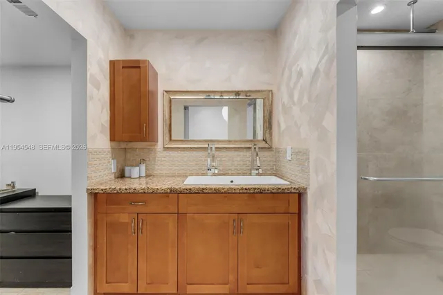 $925,000 | 6611 Southwest 72nd Street, Unit 38, South Miami, FL 33143