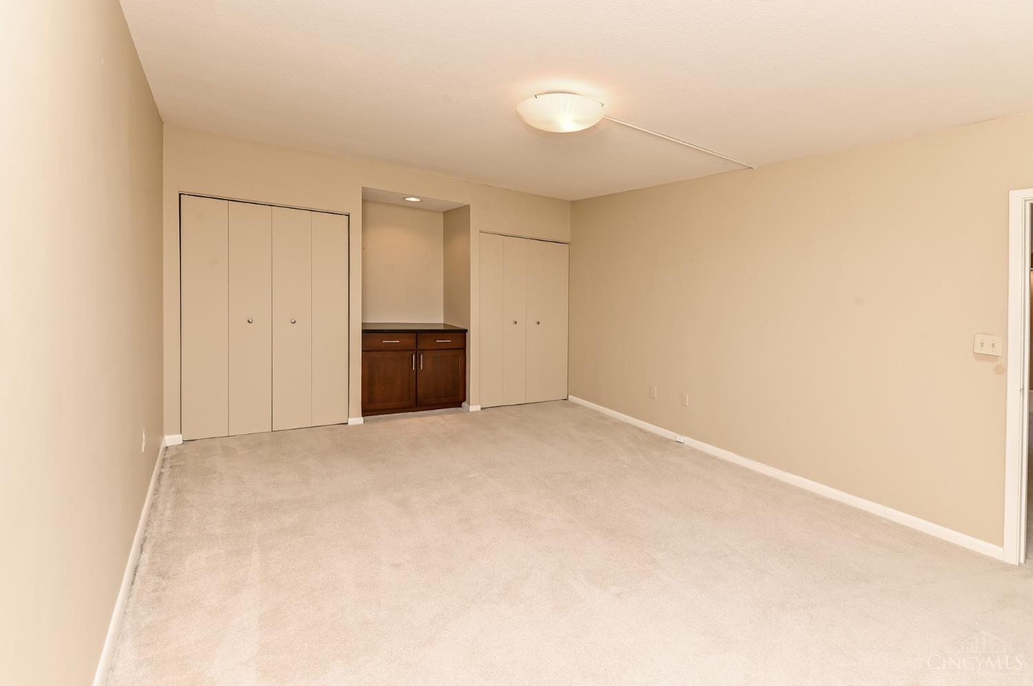 2444 Madison Road, Unit 1409 Cincinnati, OH 45208 - Photo 18 of 40