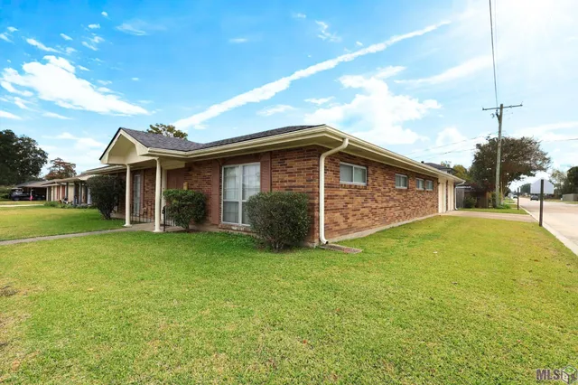 $215,000 | 300 Malibou Boulevard, Houma, LA 70364