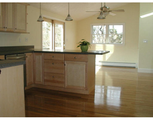 55 Rhodes Circle, Unit 55 Hingham, MA 02043 - Photo 2 of 10 Gallery Image 2